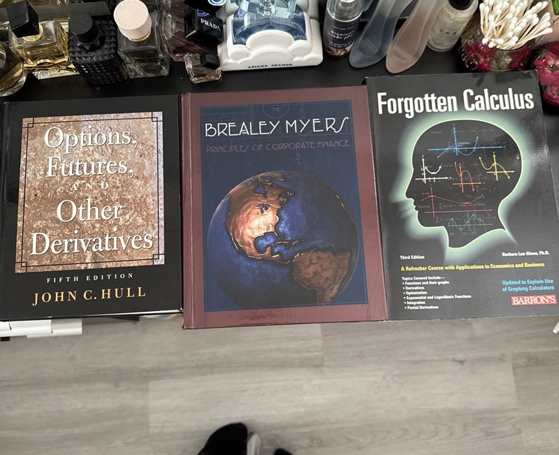 Finance Textbook Lot Corporate Finance Hull Derivatives Forgotten Calculus