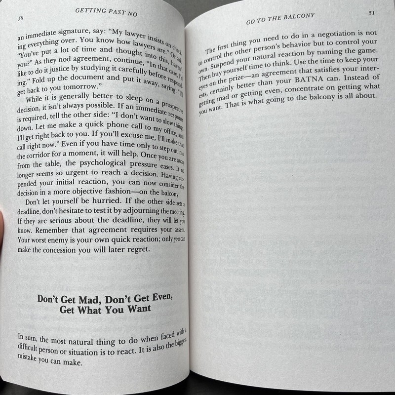 Getting Past No : Negotiating in Difficult Situations by William Ury (1993,... gallery
