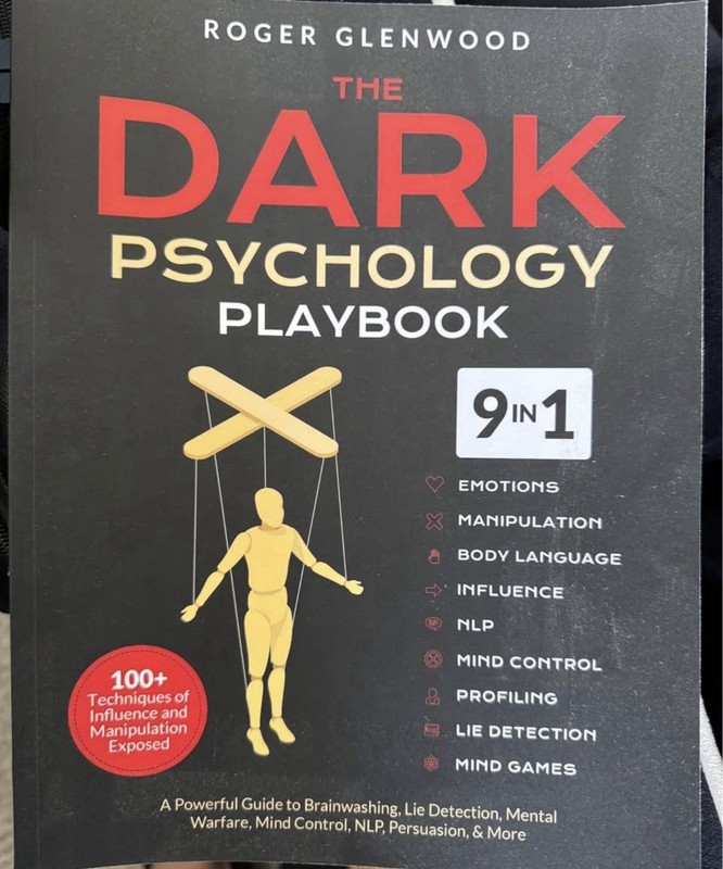 The Dark Psychology Playbook [9-in-1) Glenwood, Roger Paperback
