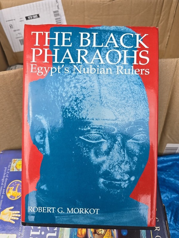 The Black Pharoahs: Egypt's Nubian Rulers-Robert Morkot