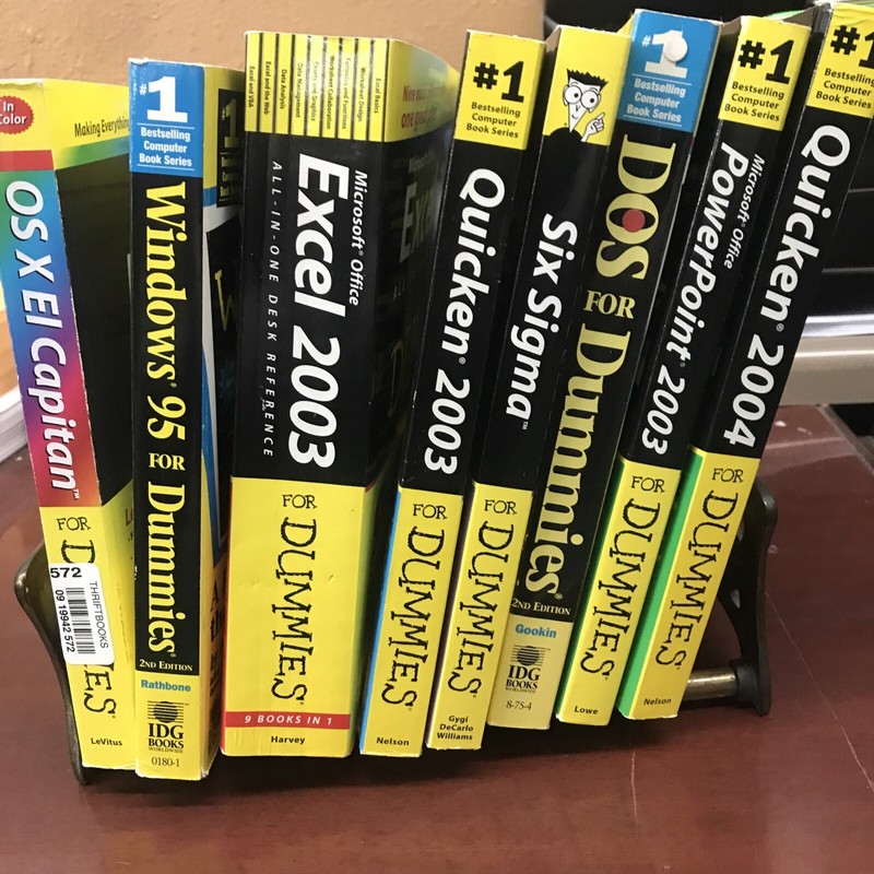 8 Book LOT of “For Dummies» Computer Related