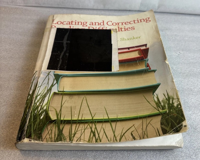 Locating and Correcting Reading Difficulties (10th Edition) - Paperback
