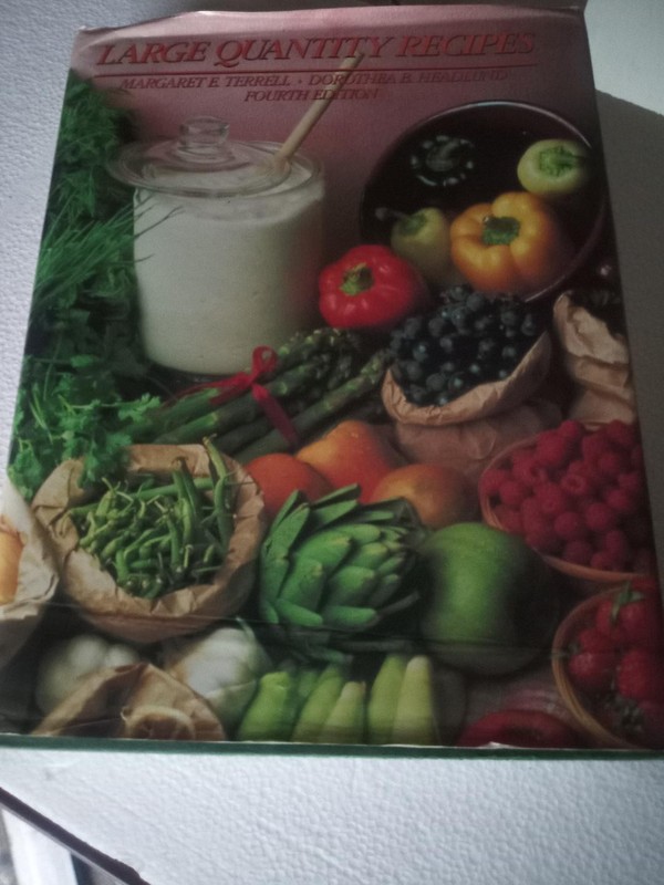 LARGE QUANTITY RECIPES By Margaret E. Terrell & Dorothea B. Headlund - Hardcover gallery