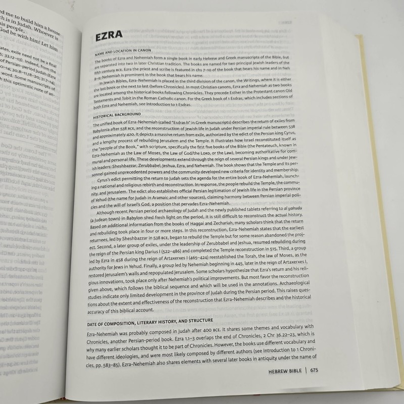 The New Oxford Annotated Bible: New Revised Standard Version Fifth Edition Study gallery