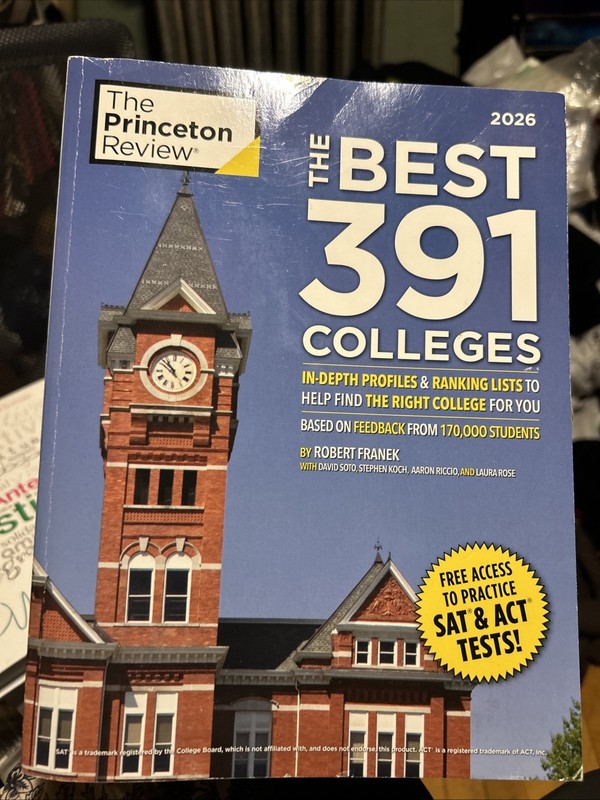 The Best 391 Colleges, 2026: In-Depth Profiles & Ranking Lists Softcover Book