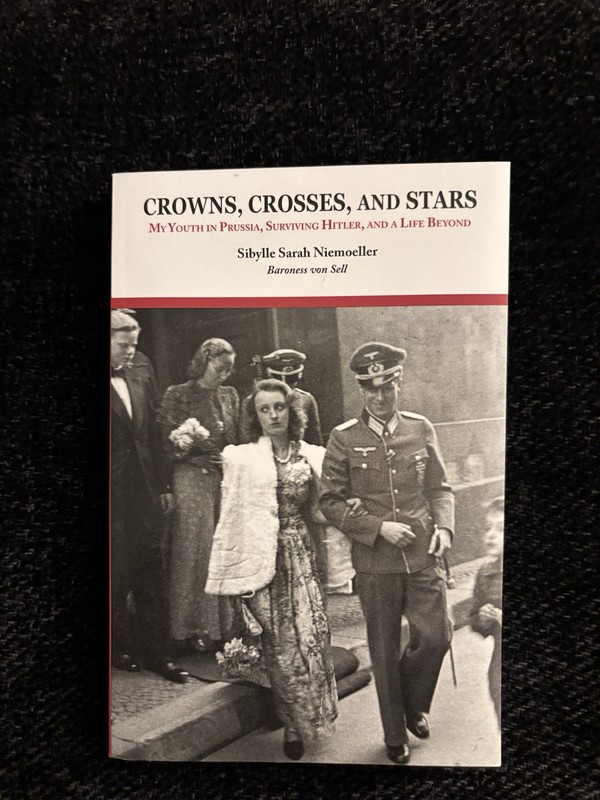 Niemoeller - Crowns, Crosses, and Stars - Paperback - New