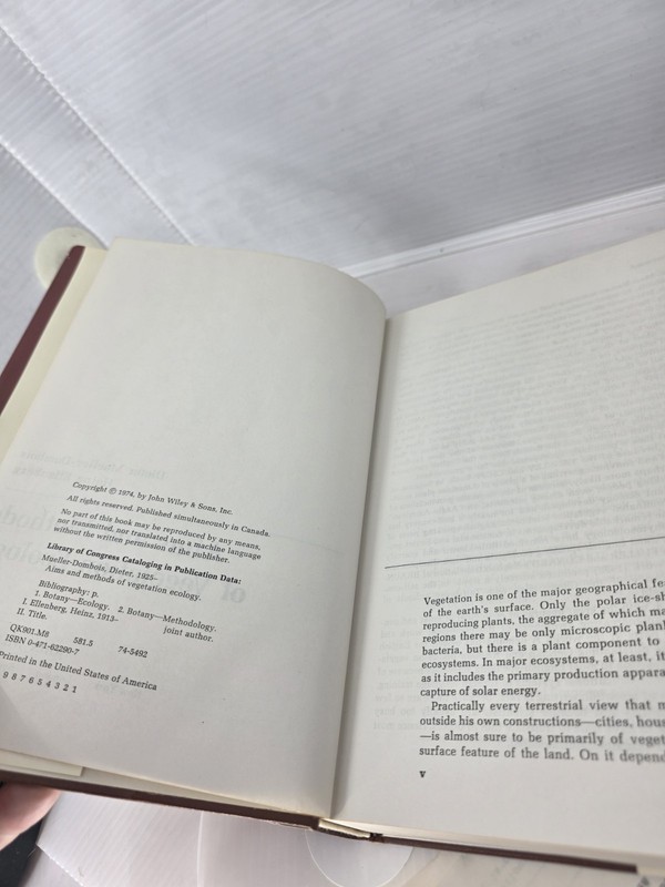 Aims & Methods of Vegetation Ecology Hardcover 1974 1st Edition Wiley Botany DJ gallery